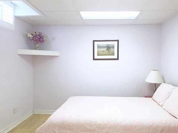 3rd image of 55 Fortune Cres #Basement