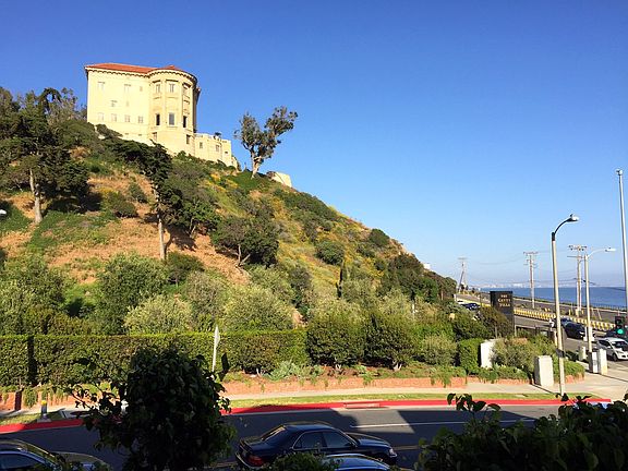 3rd image of 18000 Coastline Dr APT 1