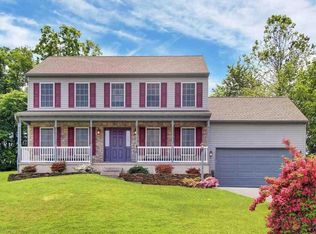 400 N Burberry Ln, Mount Wolf, PA 17347