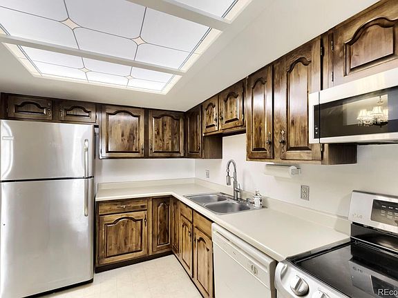 3rd image of 13991 E Marina Drive #102