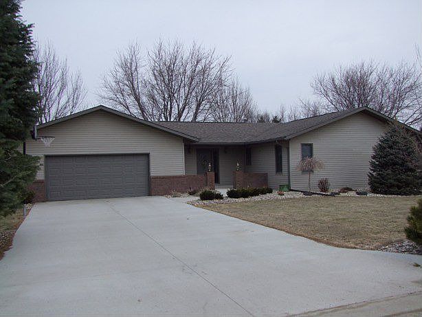 1st image of 3109 Leona Dr