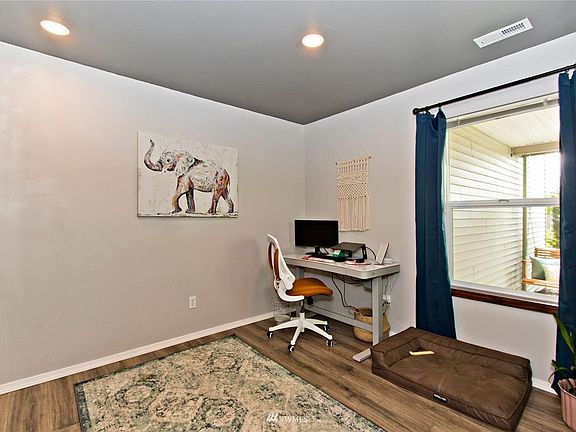 4th image of 19502 99th Street Ct E