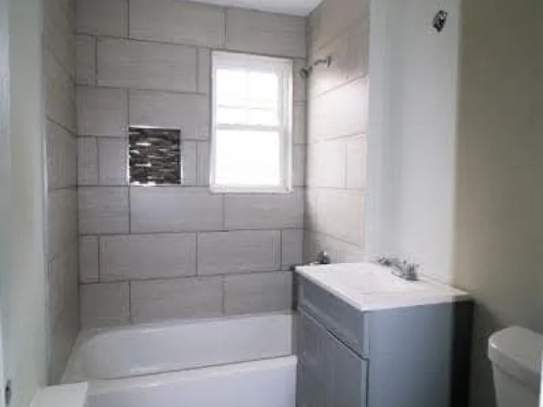 935 Broad St #1 — Photo 5