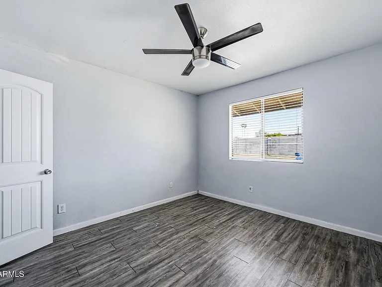 1744 W Glendale Ave #11 — Photo 9