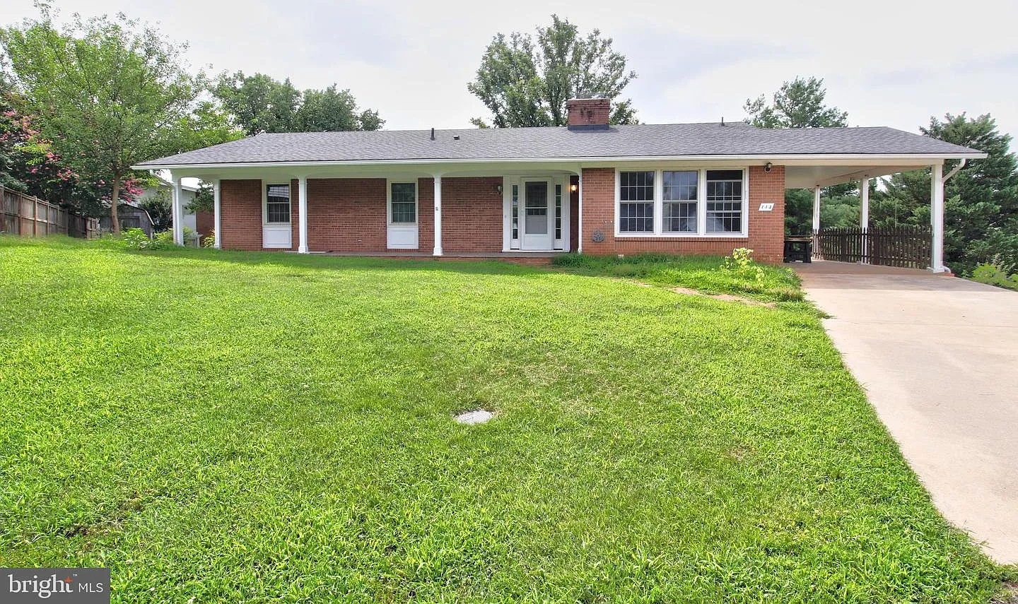 3 bed, 1920 sqft, $2,000 — Photo 2