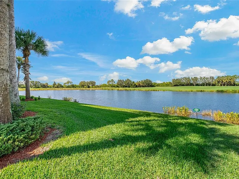 7015 River Hammock Dr #405 — Photo 37
