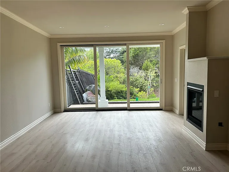 825 Hibiscus Ct — Photo 25