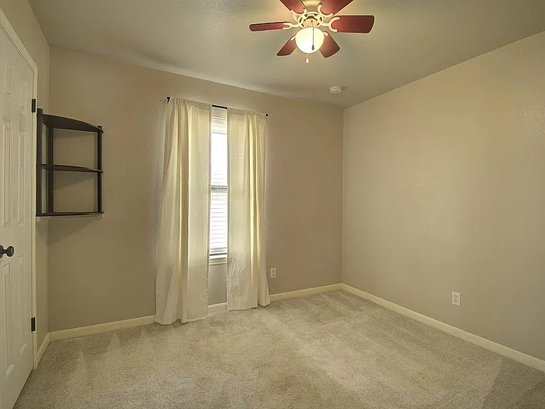 117 Dover Dr — Photo 25