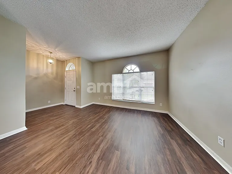 10430 Beneva Dr — Photo 8