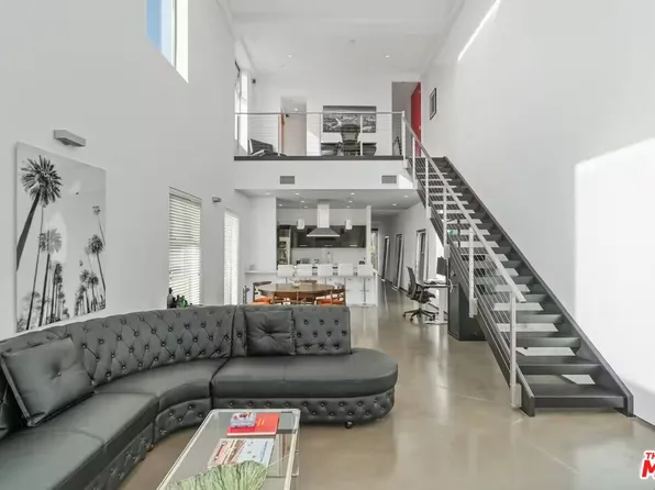 611 N Bronson Ave APT 10, Los Angeles, CA 90004