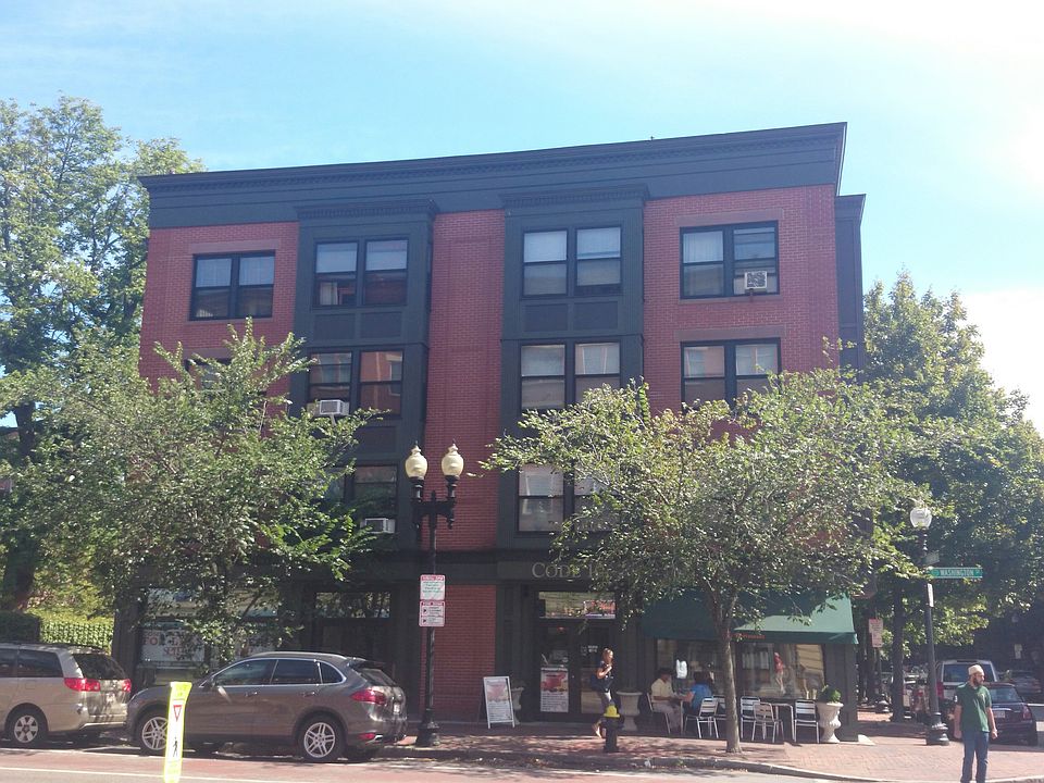2nd image of 1636 Washington St