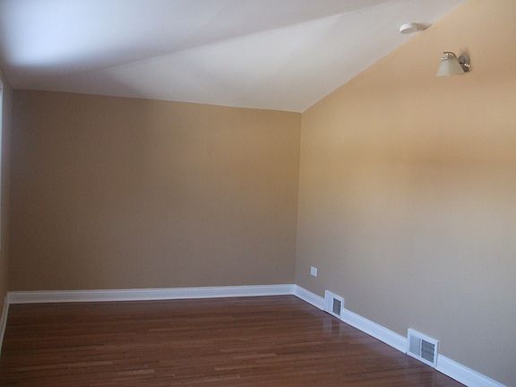 4th image of 9425 S Trumbull Ave