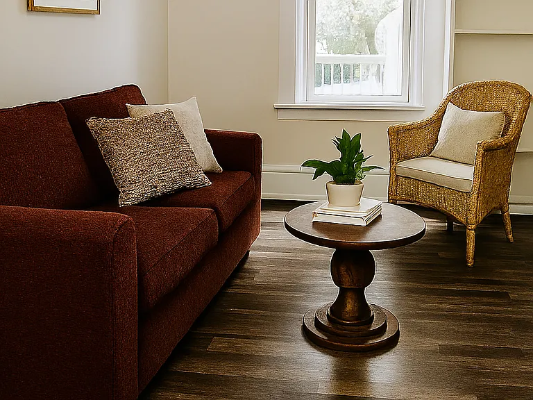 decors and furnitures are not included