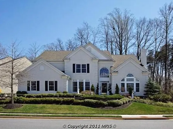 4985 Collin Chase Pl, Fairfax, VA 22030