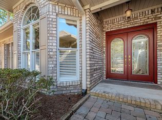 102 Preakness Ct, Southern Pines, NC 28387