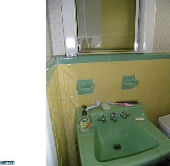 2nd image of 567 Somerdale Rd