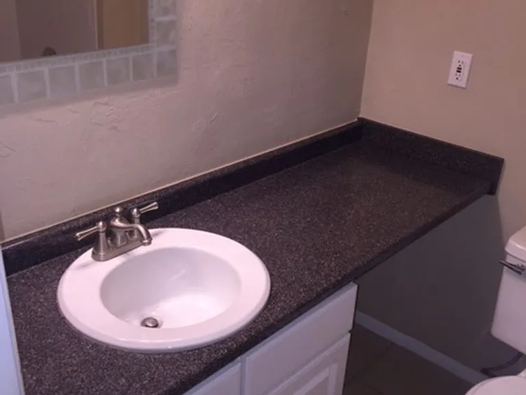 507 NW 39th Rd #310 — Photo 16