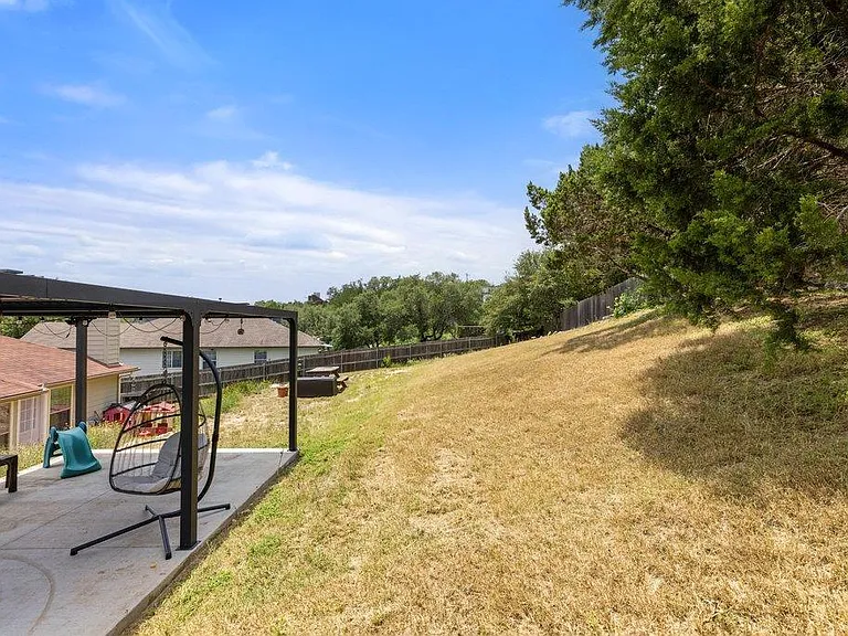 714 Newport Dr — Photo 30