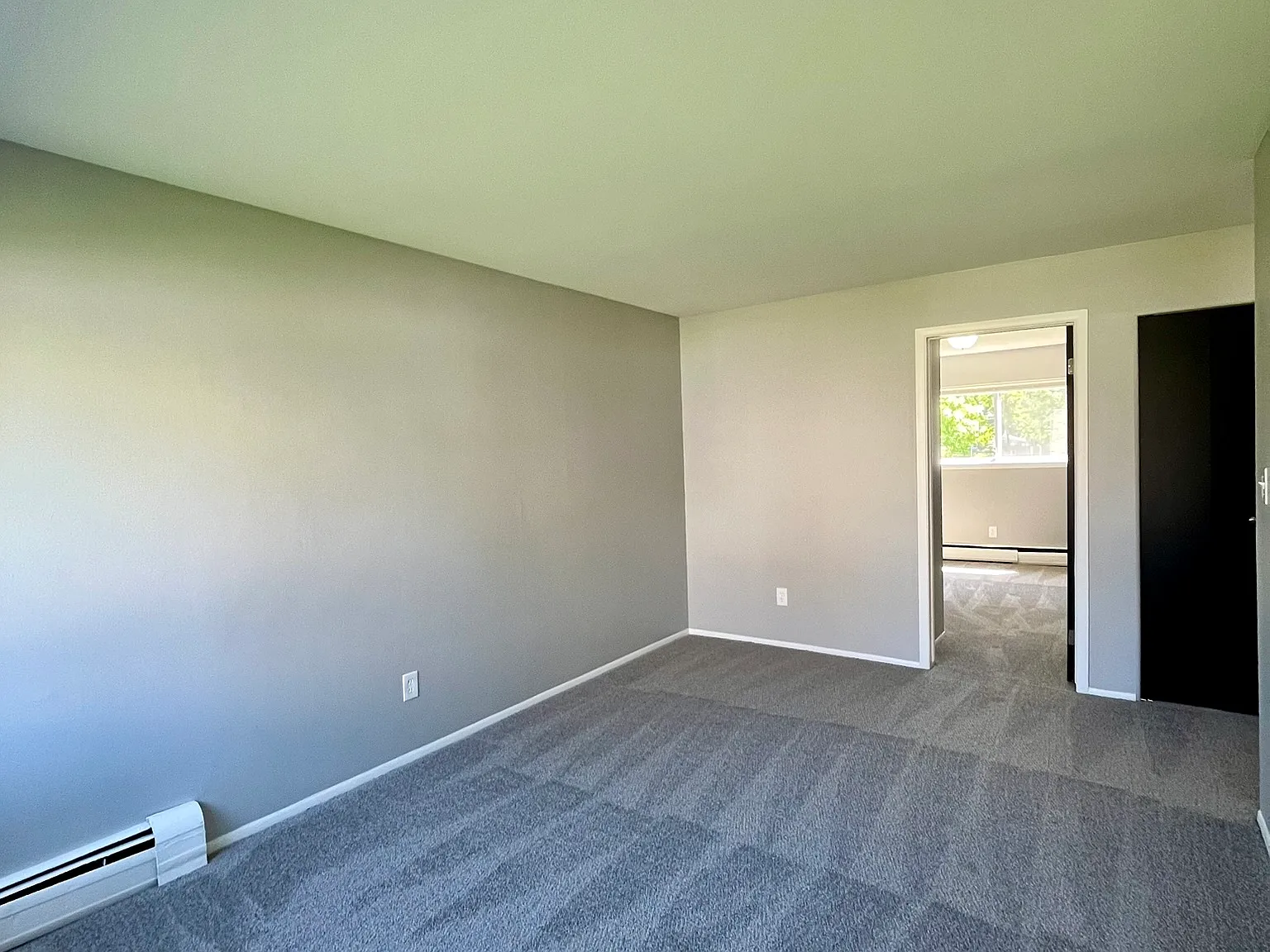 1750-1770 St Johns Park Place Apartments - 17 — Photo 2