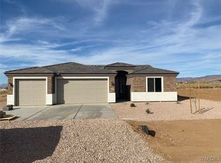 7447 E Curvo Dr, Kingman, AZ 86401