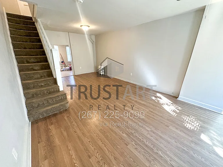 1867 E Wensley St — Photo 8