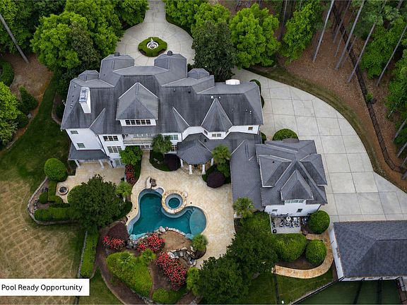 4th image of 367 Royal Sunset Dr