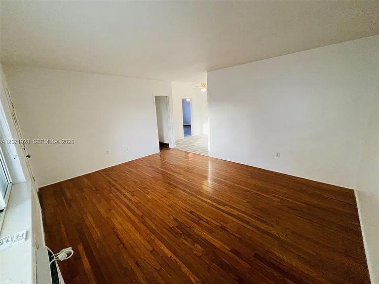 1840 S Treasure Dr #15 — Photo 3