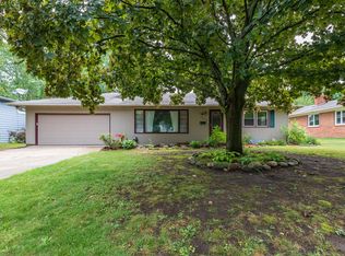 1023 Eldridge Dr, Kalamazoo, MI