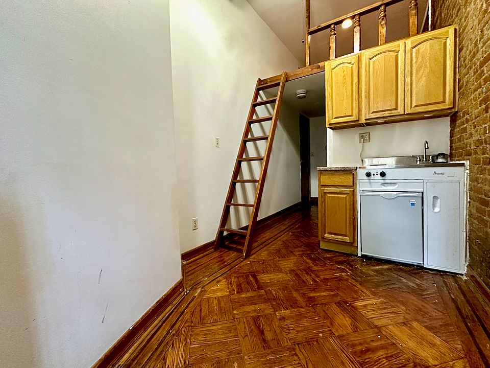 1st image of 103 W 70th St APT 3A