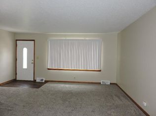 8806 E 80th Ter, Raytown, MO 64138