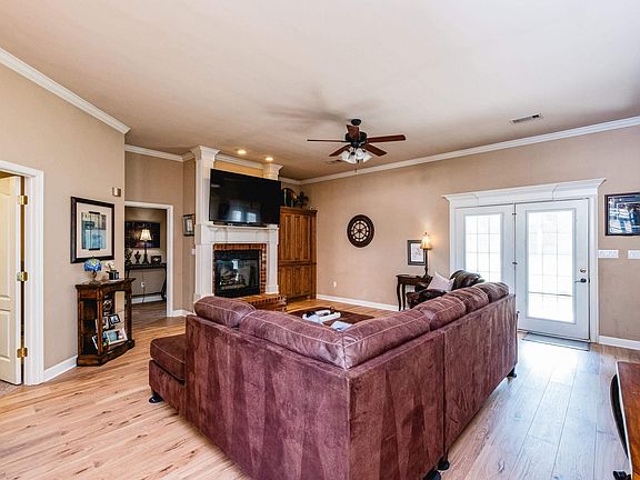 4th image of 116 Valderrama Dr