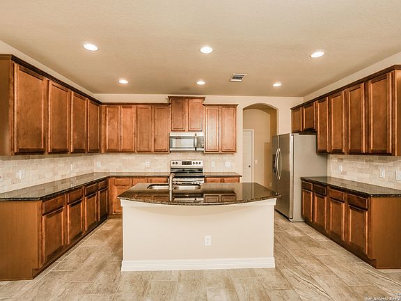 5th image of 148 BASS LN