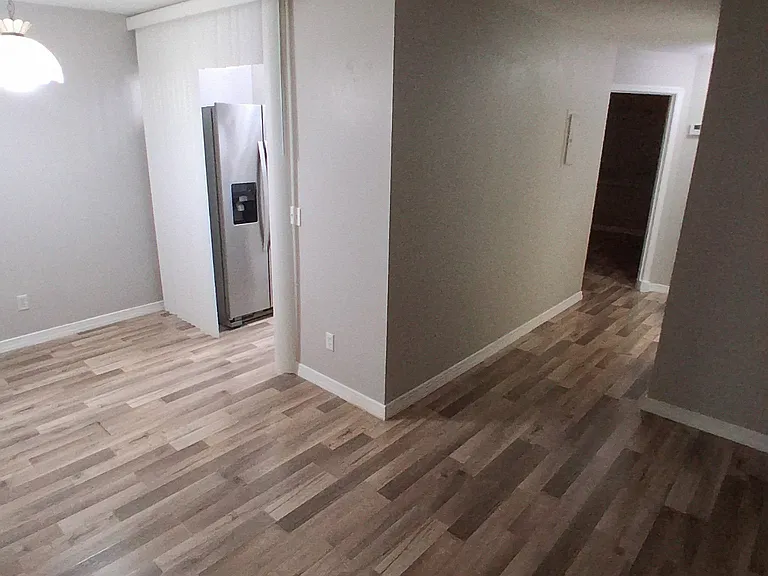 1409 Lake Ave — Photo 5