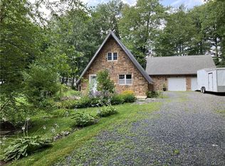202 Black Cherry Ln, East Stroudsburg, PA 18301