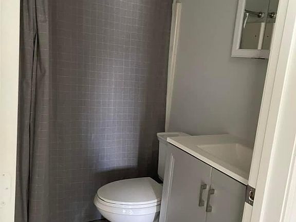 5th image of 3 New Haven Dr #208