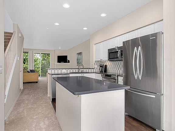 5th image of 16125 Juanita Woodinville Way NE Unit 2216