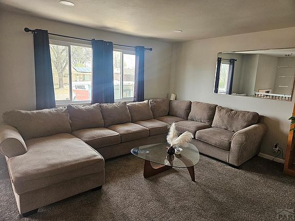 2nd image of 2111 Vinewood Ln