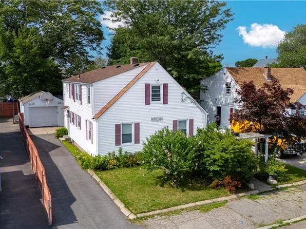 182 Norfolk Ave, Pawtucket, RI 02861