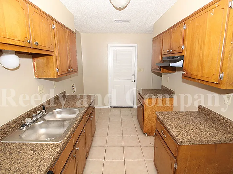 8401 Old Forge Rd — Photo 8