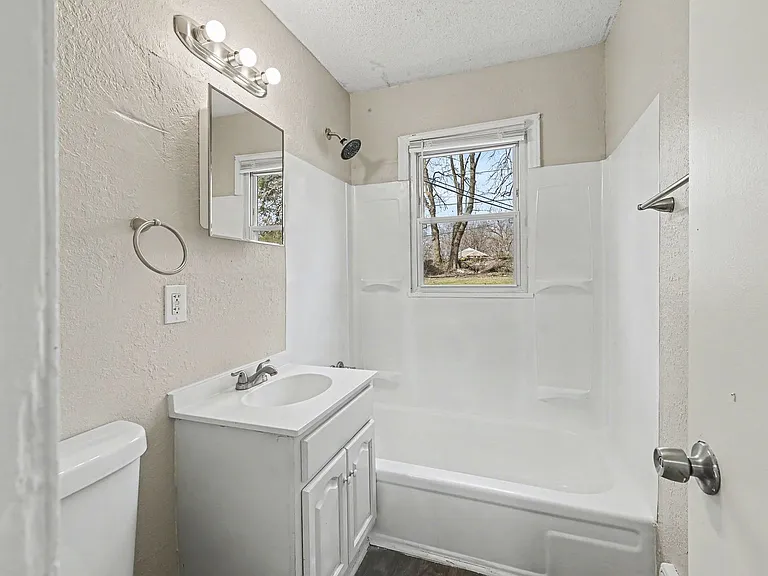 7036 Bellefontaine Ave — Photo 8