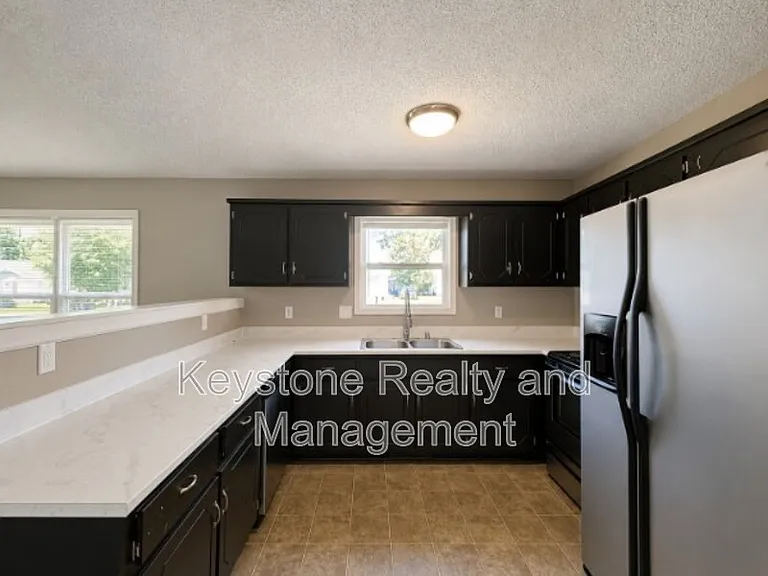 1920 Timberline Cir — Photo 4