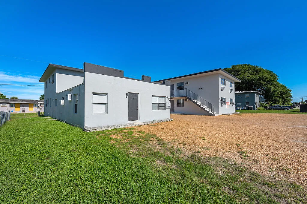 620 SW 6th St - Unit 1 - Unit 1 — Photo 4