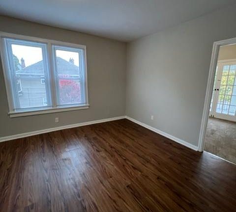 2nd image of 350 E Hinman Ave #350