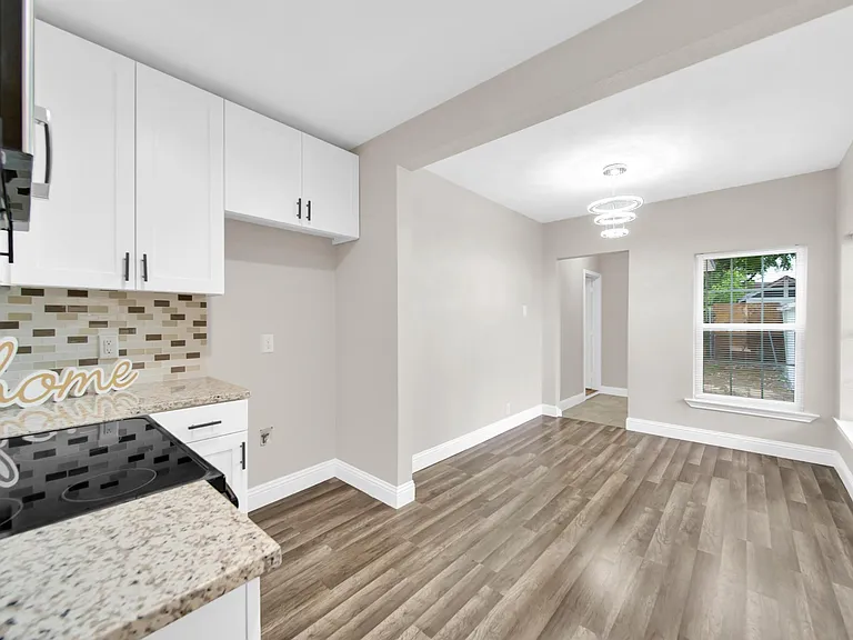 339 Avenue G — Photo 16