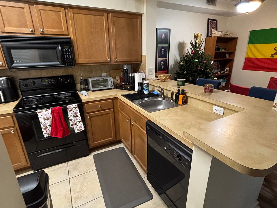 1st image of 2110 Myrtlewood Cir E