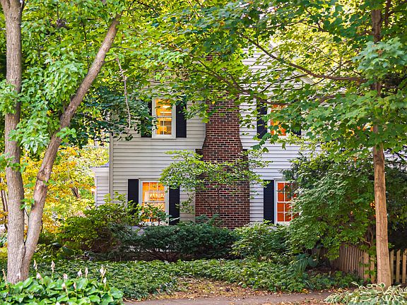 5th image of 633 Butterfield Dr