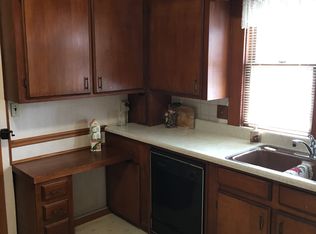 4330 NE 38th St, Des Moines, IA 50317