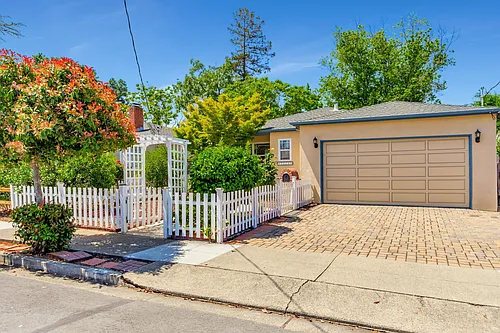 1228 Ruby St Photo 1