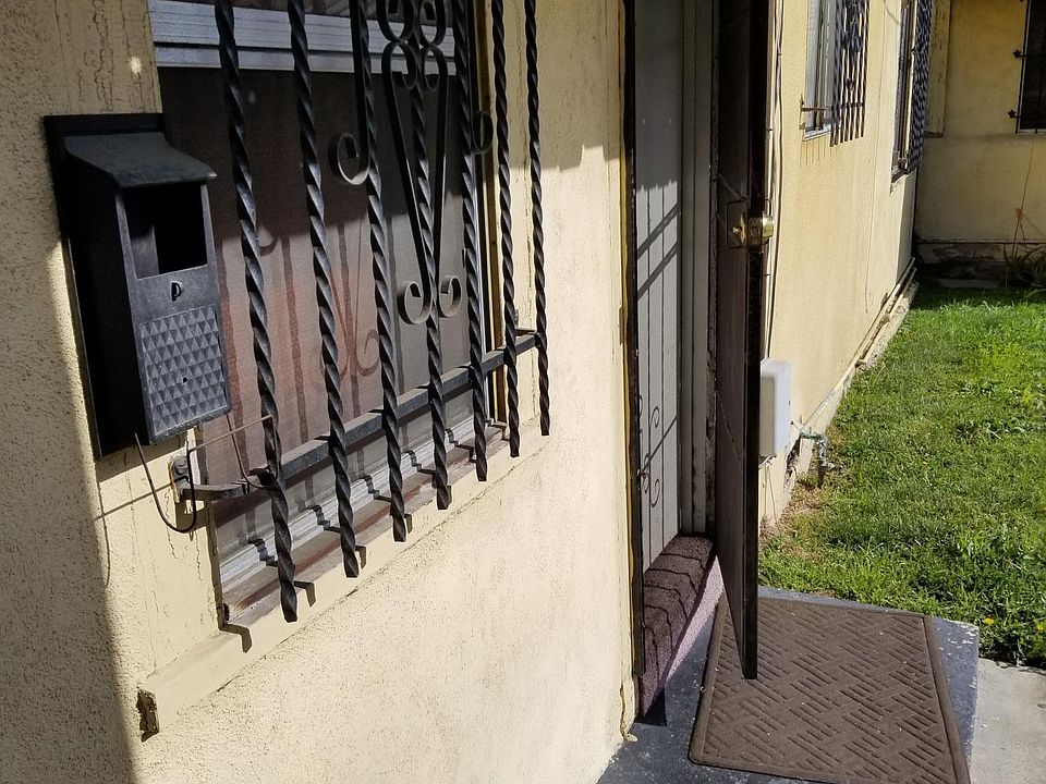 Front door of 224 1/4 W 84th St.