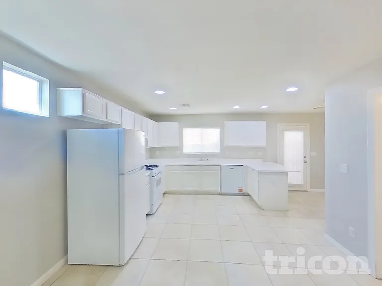 5291 Shreve Ave — Photo 5